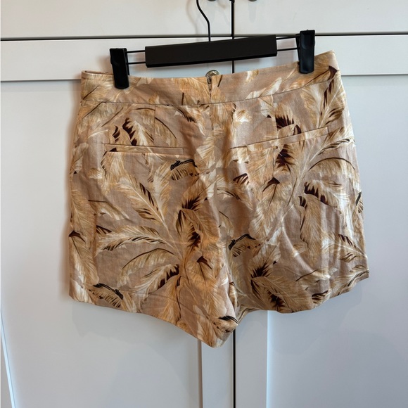 L’Agence High Waisted Shorts - Sz 6 - Picture 3 of 5